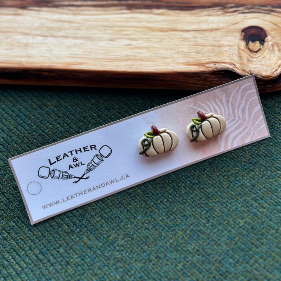 Pumpkin patch studs ( white)