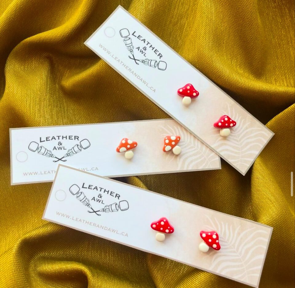 Mini Mushroom studs ( Red )